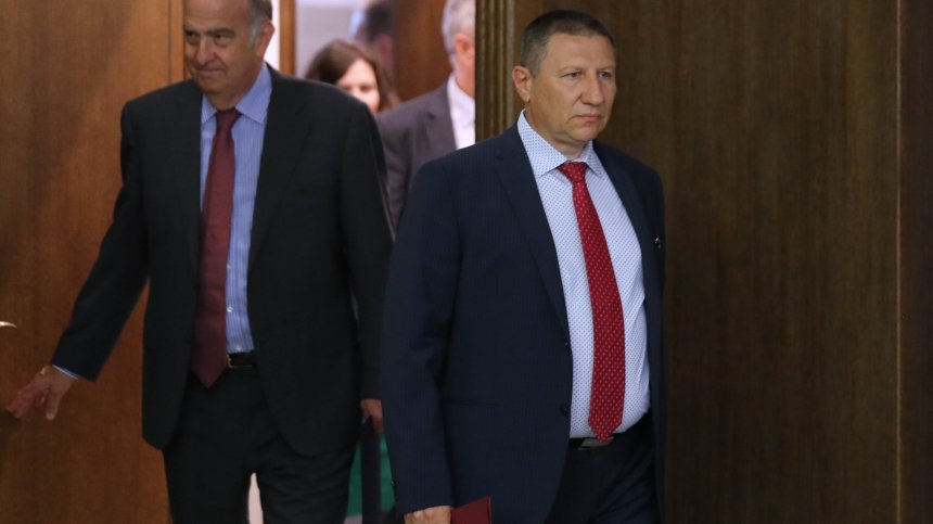 Депутатите за оставката на Сарафов: Личен акт, да се довършат дисциплинарните производства
