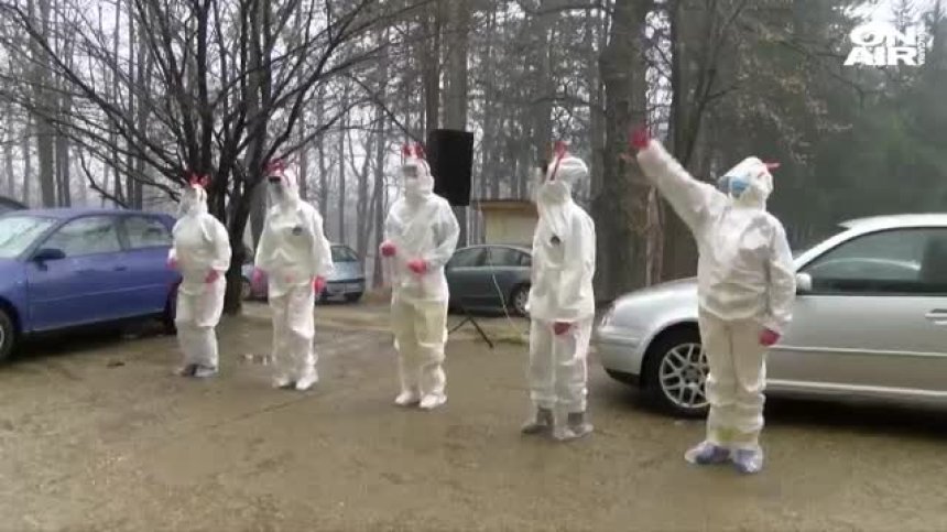 Лекари от болницата в Габрово с коледен жест към пациентите (ВИДЕО)