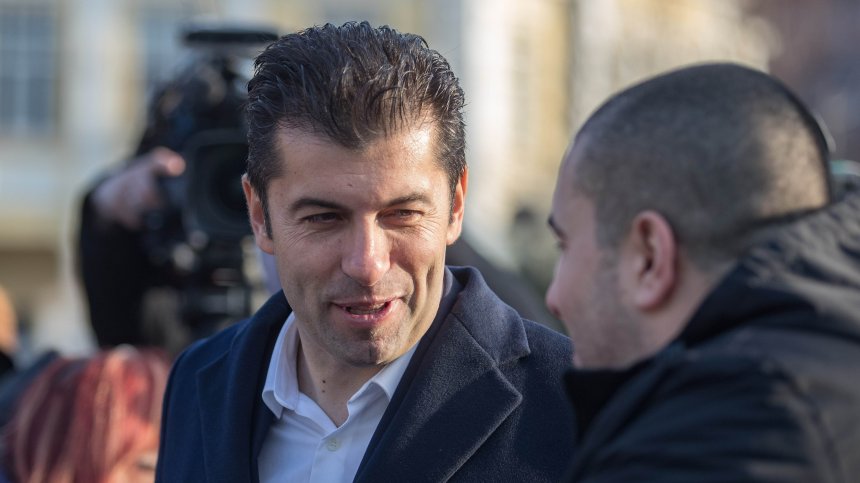 Кирил Петков: Не вярвам Радев да даде мандата на "Демократична България"