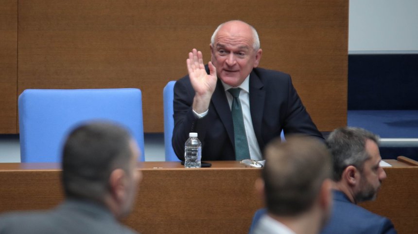 Властта приема земеделците на среща, за да търсят решение на проблемите