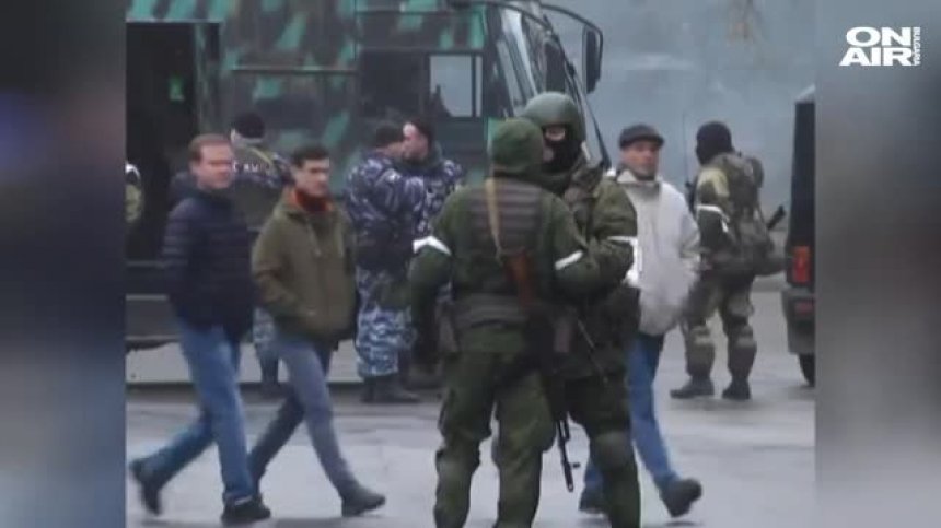 Въоръжени мъже и танкове блокираха центъра на Луганск 