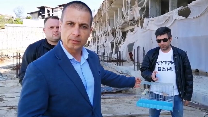 От "Изправи се! Мутри вън!" отговориха на ГЕРБ от "Алепу"