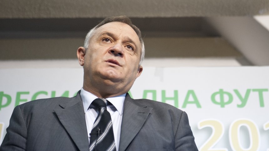 Почина бившият шеф на ПФЛ Стефан Капралов