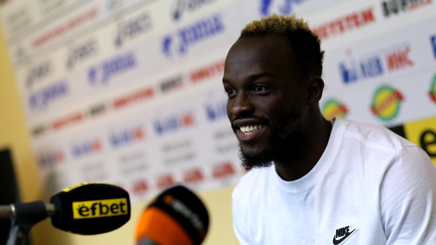 Али Соу: Вярвам на Акрапович, както и той на мен