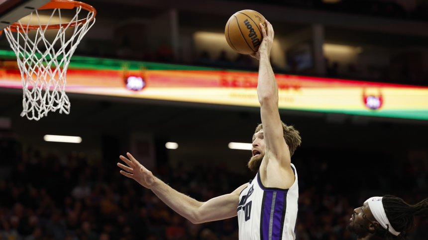 Везенков и "Сакраменто" отвяха "Далас Маверикс" за шеста поредна победа