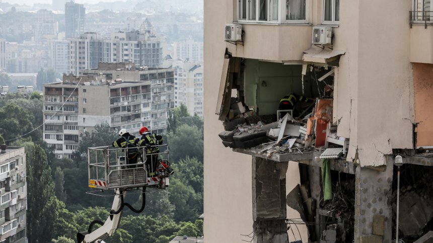 Ожесточени боеве около Бахмут. Украйна: Русия понася огромни загуби, връщаме си територии