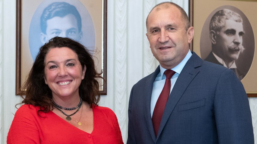 Президентът Радев се срещна с известния историк проф. Бетани Хюз