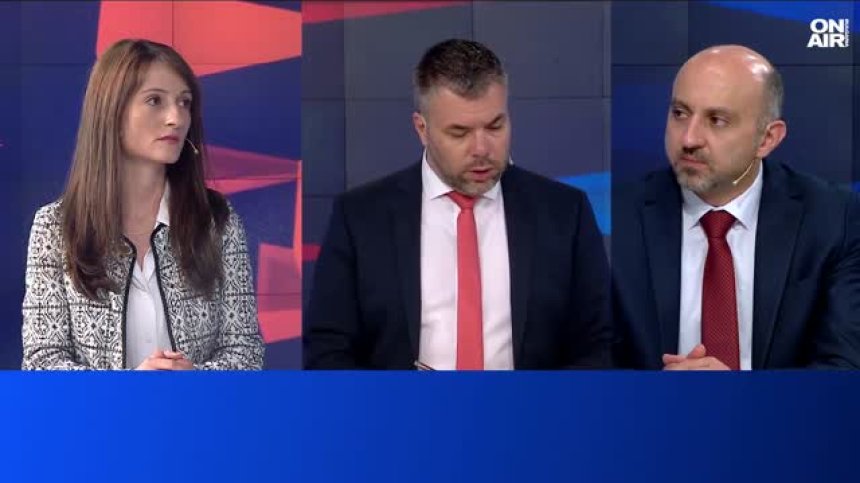 Коментар: САЩ не преговарят с Русия, а за Русия