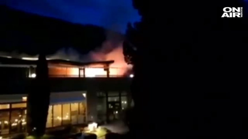 Газова бутилка предизвика пожар в хотел "Пирин" в Сандански