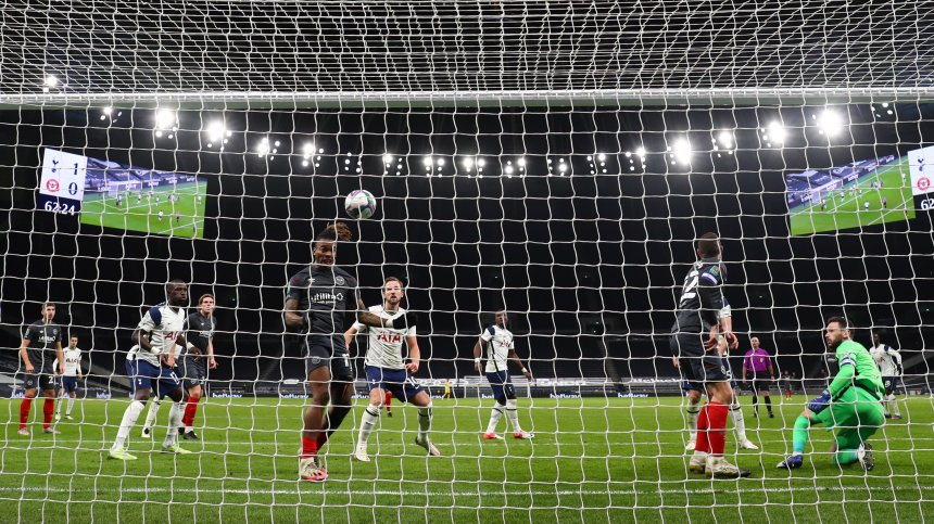 "Брентфорд" надигра "Уулвърхемптън" като гост с 2:0