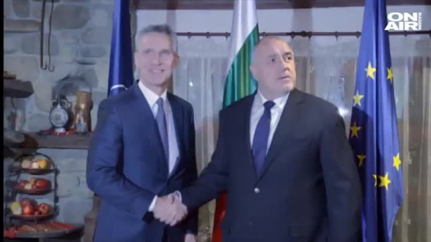Продължава визитата на генералния секретар на НАТО у нас