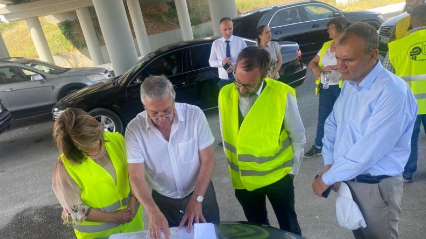 Коритарова провери строителството на АМ "Хемус" - има ли проблем с финансирането?