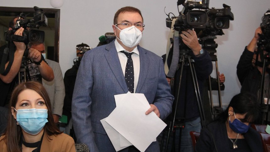 Справяме се успешно с коронавируса, обясниха философията на мерките