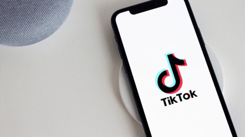 След ограниченията за TikTok: Друго приложение на създателите стана хит в САЩ