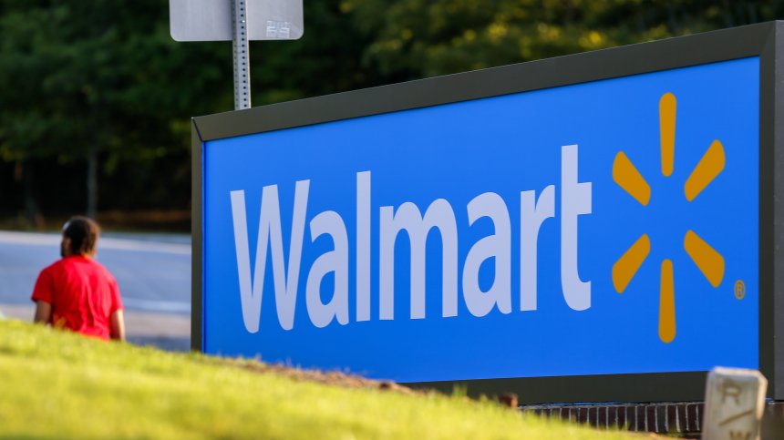 Walmart няма да продава козметика на тъмнокожи зад заключени витрини