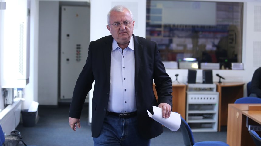 Доц. Драганов: Ключово е туризмът да започне работа на 22 декември