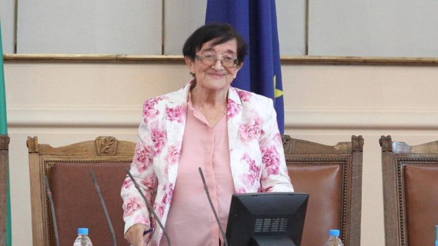 Мика Зайкова: Народът ни каза да се стегнем, да направим правителство и да работим