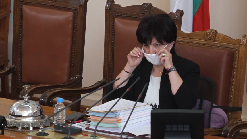 Липса на кворум в парламента провали заседанието на депутатите