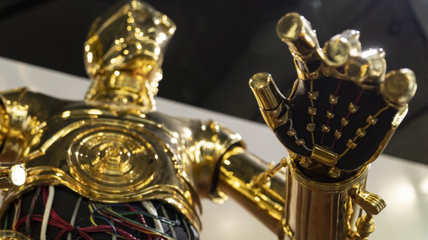 Продават за милиони уникални предмети от "Междузвездни войни", "Батман", "Гладиатор"