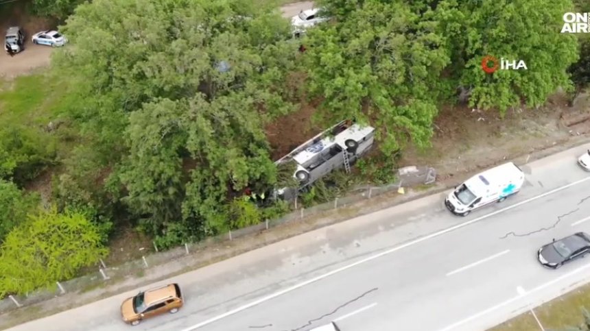 Двама души от катастрофата с български автобус в Турция остават в тежко състояние