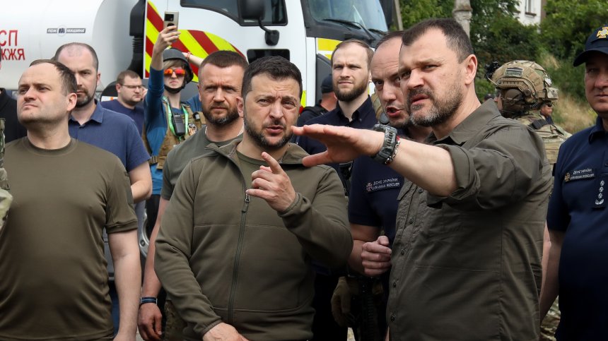 Загинали и изчезнали в Нова Каховка, стотици хиляди са без питейна вода