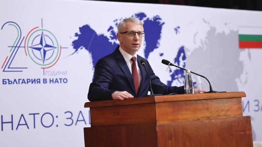 Денков: Заплахите се увеличават, но НАТО се адаптира добре