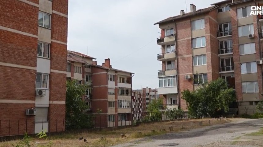 Смрад на оборска тор тормози жители на Велико Търново