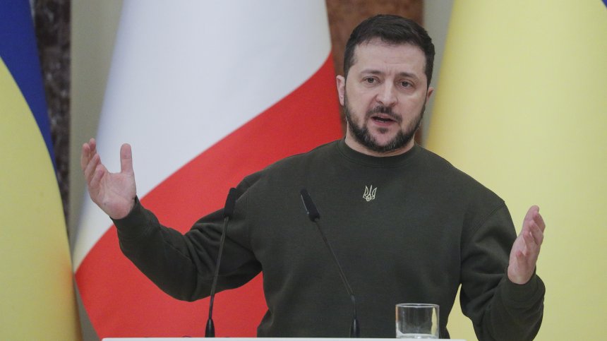 Зеленски: Удържаме позициите си в Донецк и Луганск, разменихме духовник за 28 войници