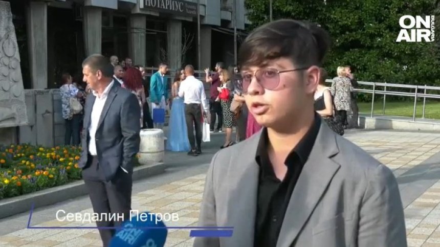 Сбъдната мечта: Деца в неравностойно положение с красив бал в Плевен