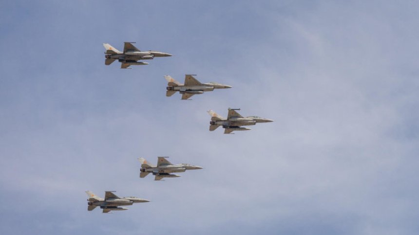 Румъния вдигна F-16 след въздушна тревога край границата с Молдова