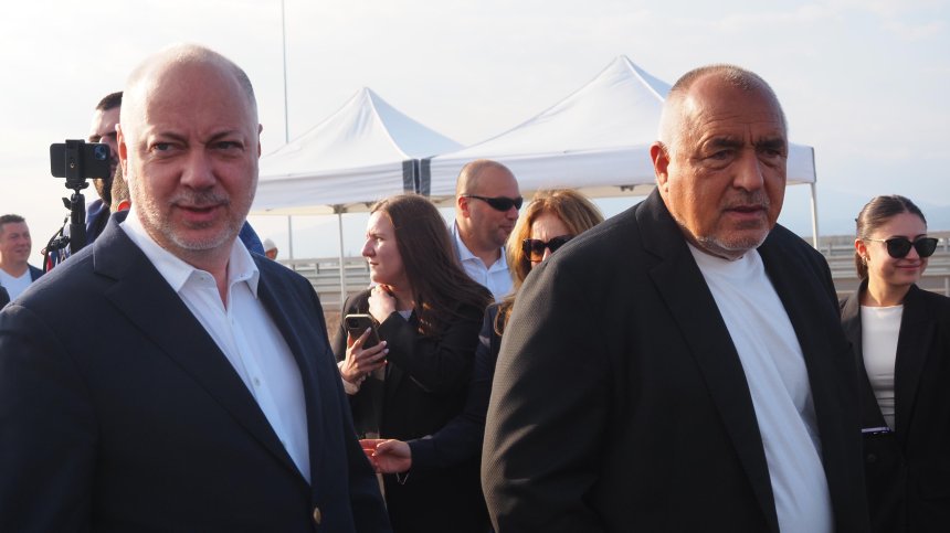 Борисов за АМ "Европа": Вятърът на "Промяната" я оскъпи, но да не си помрачаваме дните