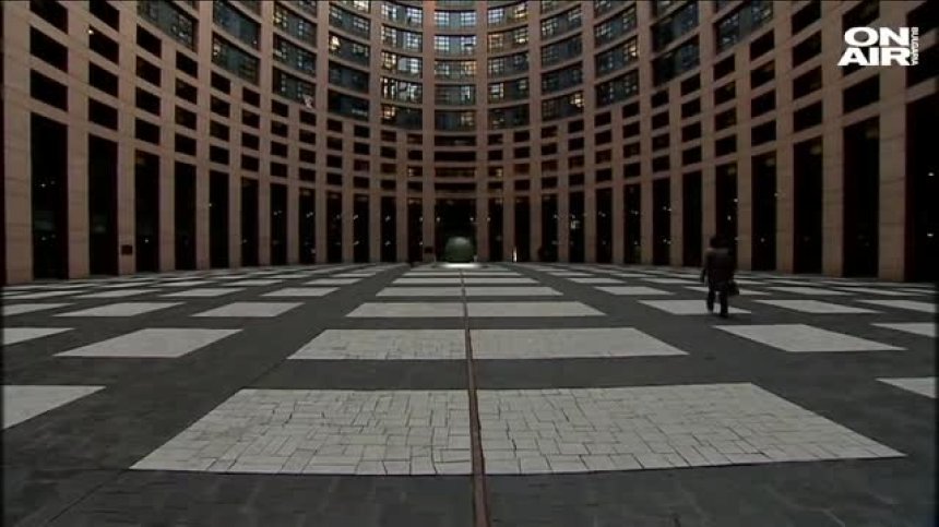 Избират председател на Европарламента, фаворитите са италианци
