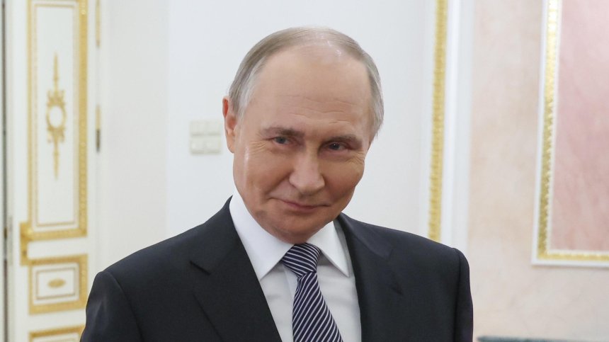 Чувството за хумор на Путин: Шегува се с президенти и със самия себе си