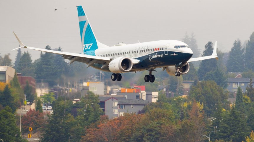 Boeing 737 MAX може да поднови полети от следващия месец