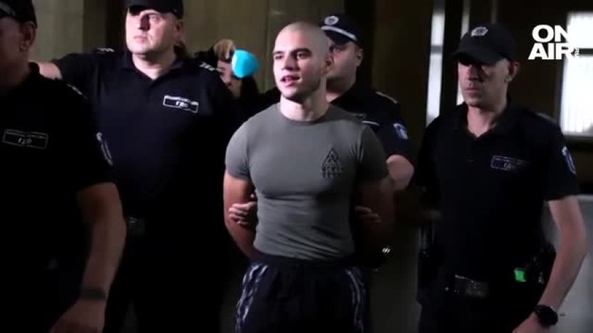 Съпругата на бит от прокурорския син: Полицаите си тръгват от адреса в 5 ч. и той излиза