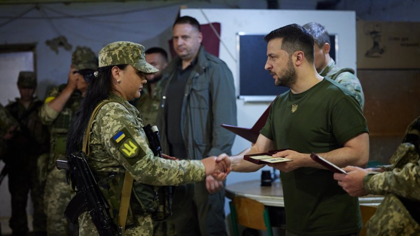 Жените не са това, което бяха: Как украинки се сражават и хранят войниците в Николаев