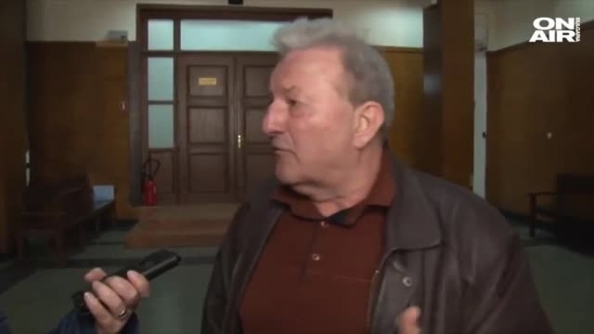 4 години затвор за учител по математика, блудствал с деца