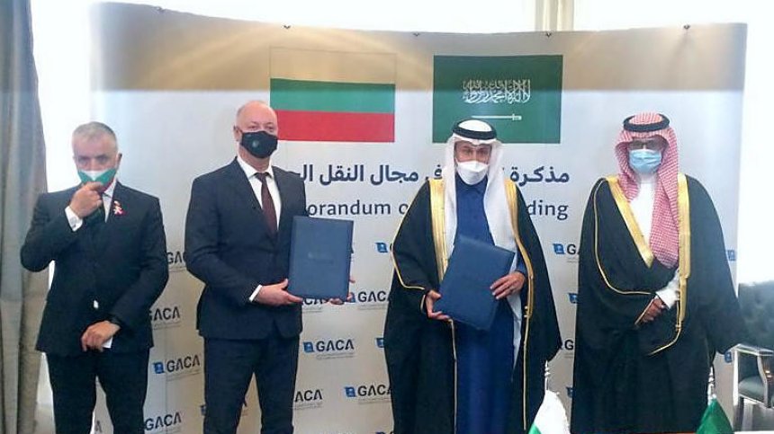 Росен Желязков подписа спогодба за въздушен транспорт със Саудитска Арабия