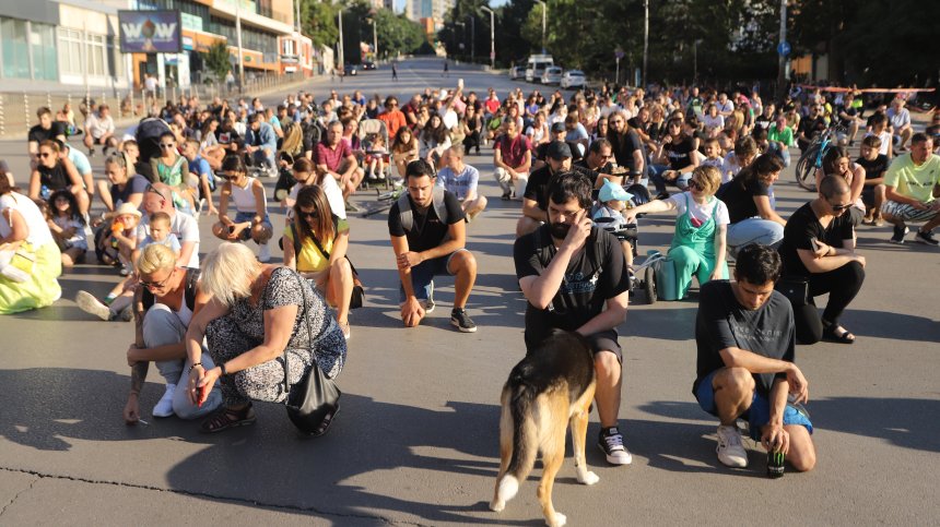 Спътничката на Семерджиев може да е от органите на реда, грозят го от 5 до 20 г. затвор