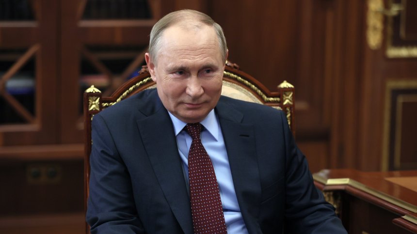 Дъщерите на Путин укриват богатствата му? Кремъл се усъмни в санкционирането им