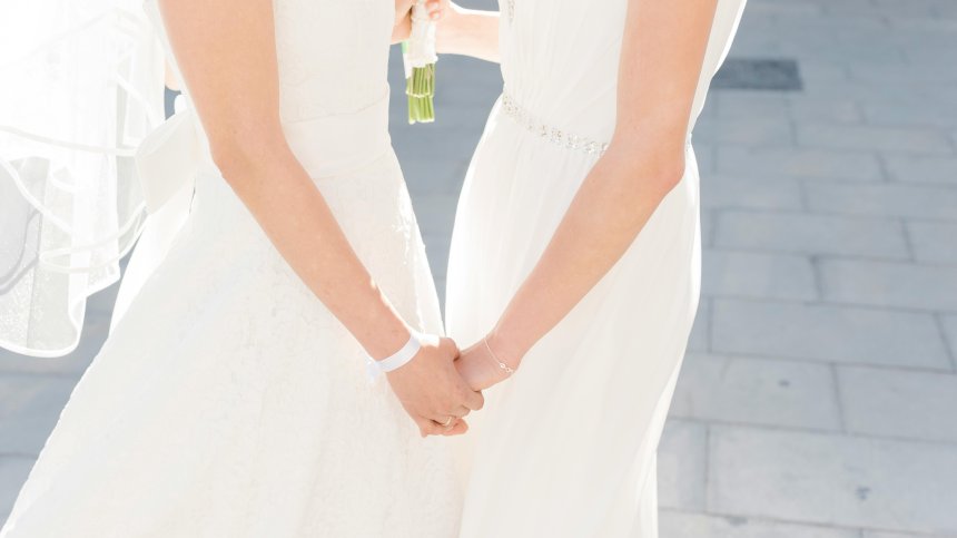 Данае и Алексия са първата женска гей двойка, сключила брак в Гърция