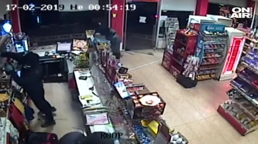 Четирима задигнаха монети, лотарийни билети и цигари от магазин в Криводол