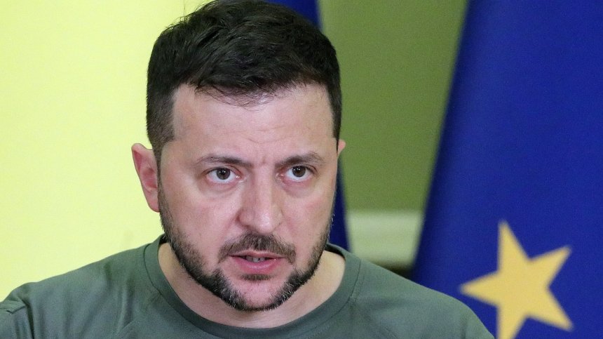 Зеленски: Несериозно е 60 евро таван за руския петрол
