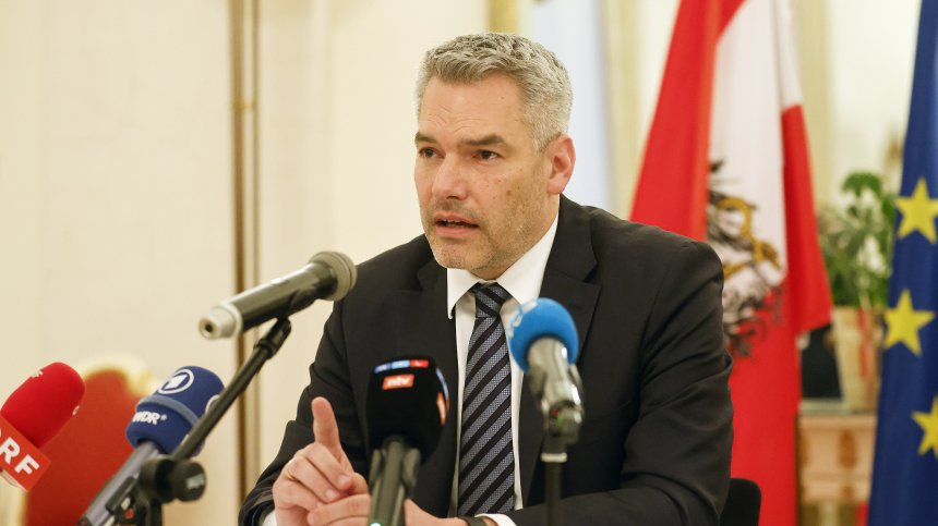 Австрийският канцлер: Разговорът с Путин беше много прям и труден