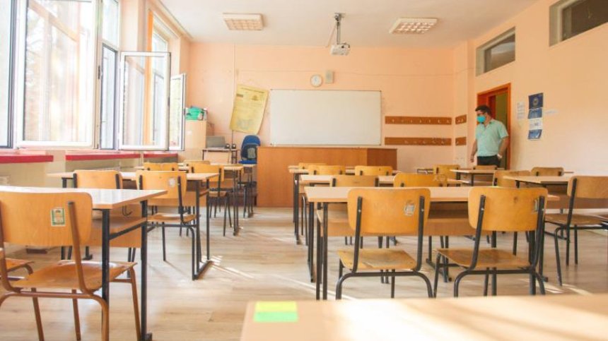 758 училища посрещат учениците в основно или частично ремонтирани сгради