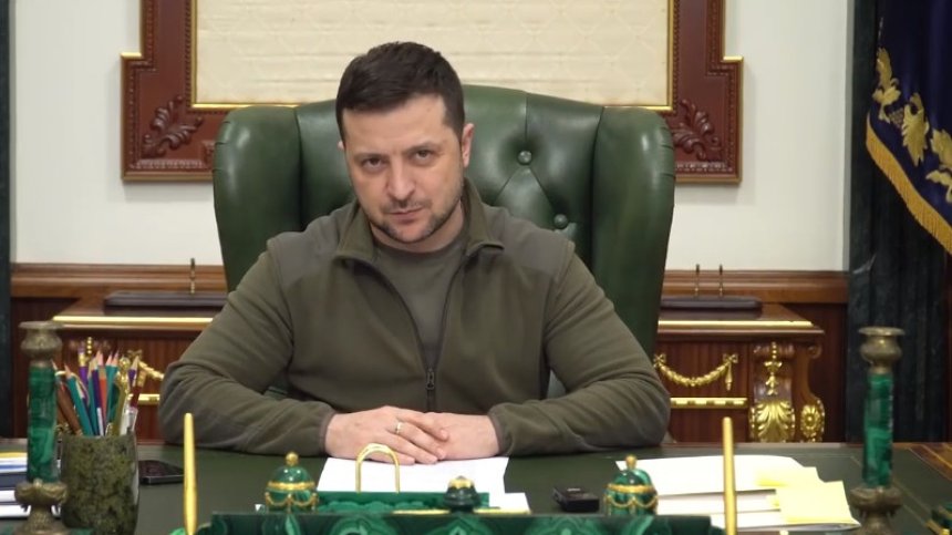 Зеленски: Украйна не разполага с оръжията, които са ѝ нужни, за да спаси Мариупол