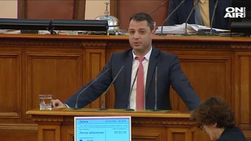 Присъствието на Делян Добрев в парламента отново скара депутатите