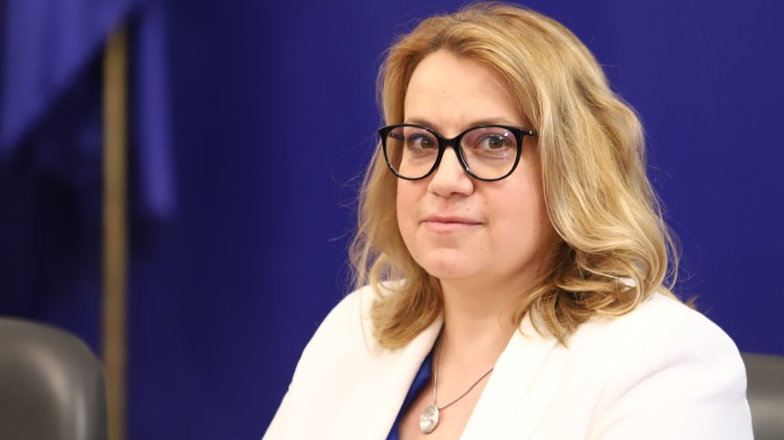 Деница Златева: Нямаме притеснения за осигуряването на природен газ, поевтинява с 30%
