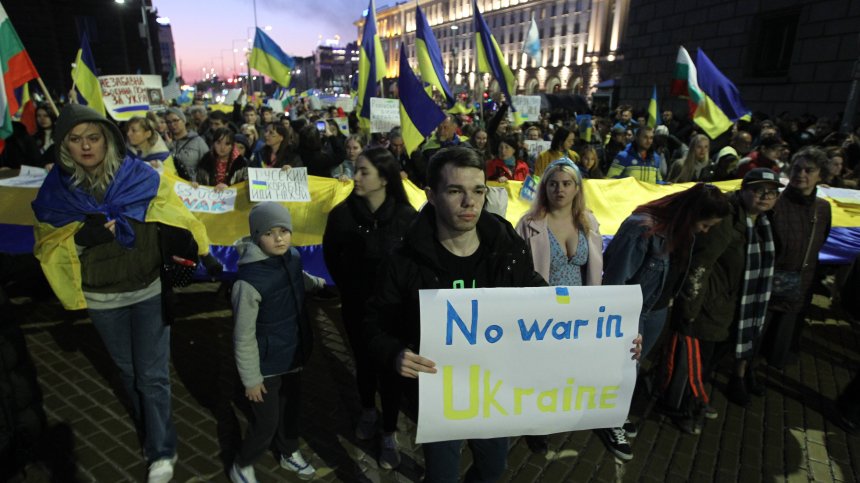 Костадинов възмутен от шествието: Вееха се само чужди знамена, у нас има украински паравоенни