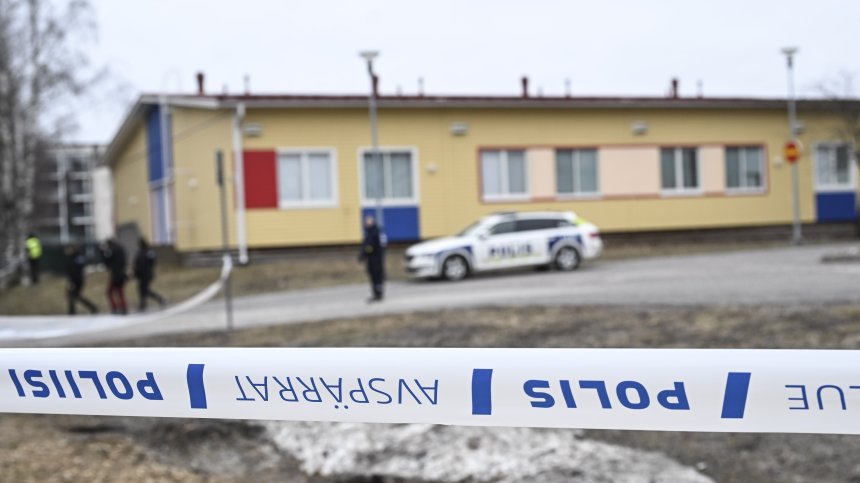12-годишният, който стреля и уби дете в училище във Финландия, бил тормозен